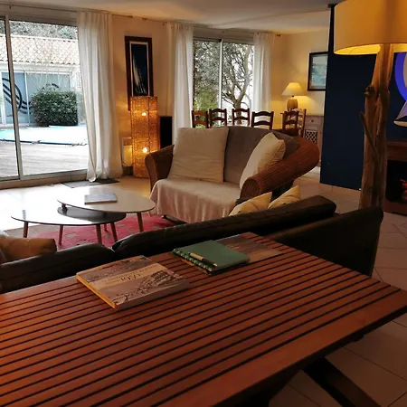 Ferienhaus L Oliveraie - Piscine Chauffee *