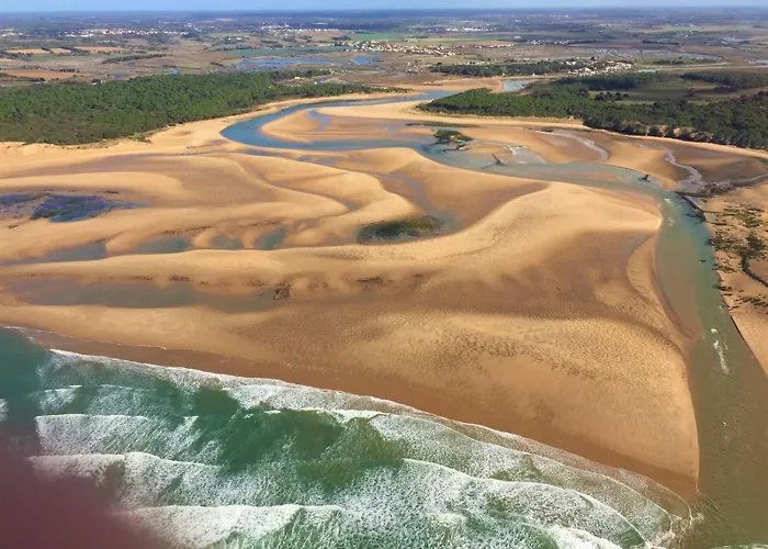 Casa de Férias L Oliveraie - Piscine Chauffee Les Sables-dʼOlonne